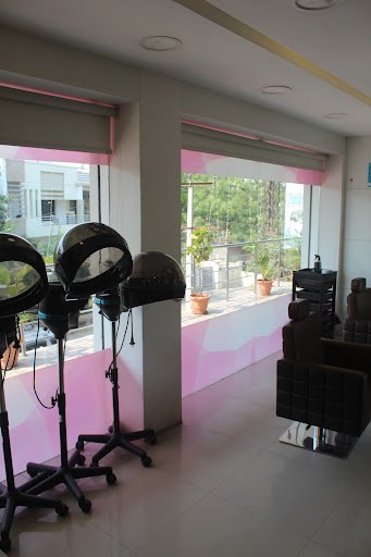 Green Trends - Hair & Style Salon Karimnagar