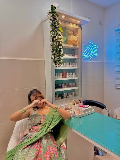 Preety Me Polish- Nail Salon in Dhule