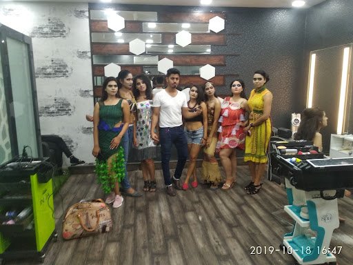 Top Style Unisex Salon-Best Salon in Roorkee, Best Makeup Artist in Roorkee
