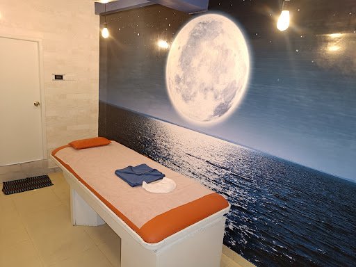 ADYAR STAR AAYUSH | SALON | SPA | BODY MASSAGE | HEAD MASSAGE | FOOT MASSAGE