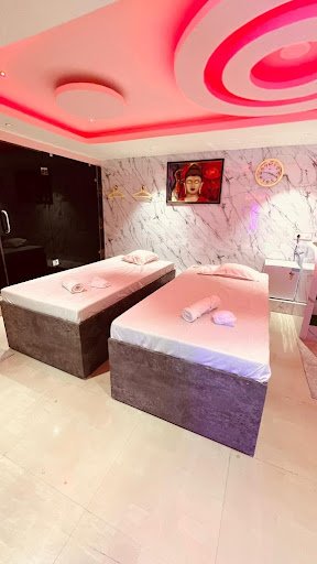 Shapes International Spa