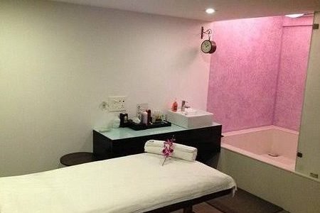 Rone Spa In Paharganj-Massage Center In Paharganj | Spa Near Station New Delhi 1 rone spa in paharganj massage center in paharganj spa near station new delhi